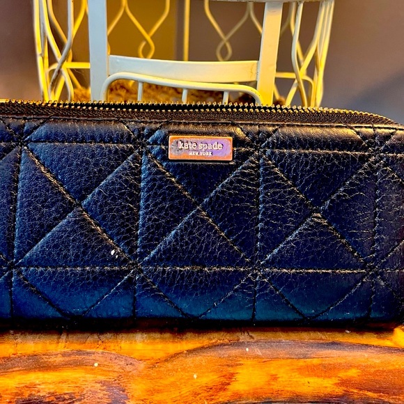 Kate Spade Whitaker Place Nisha Quilted Black Leather Wallet - Picture 2 of 7